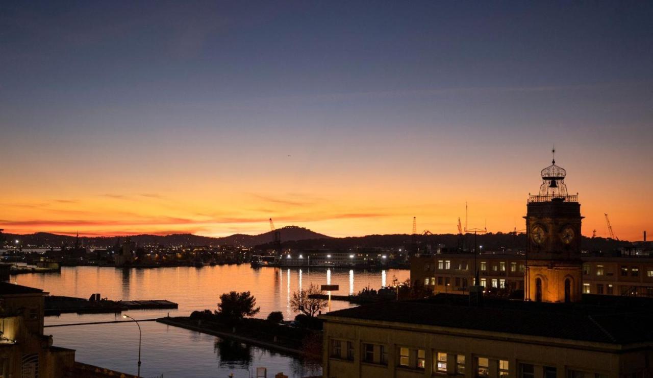 Отель L'Eautel Toulon Centre Port Экстерьер фото